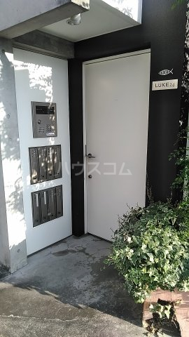 21/27 エントランス