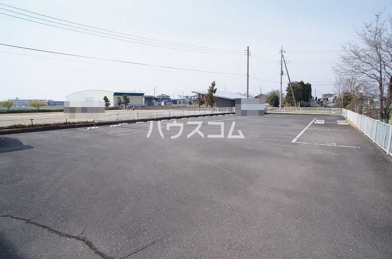 14/20 駐車場