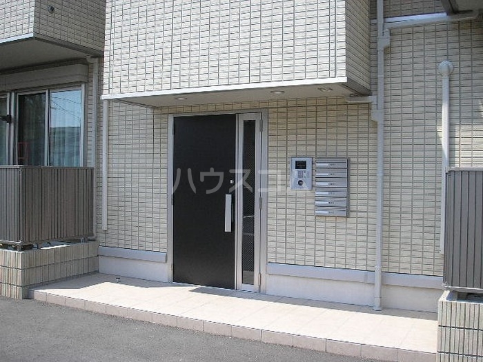 2/3 エントランス