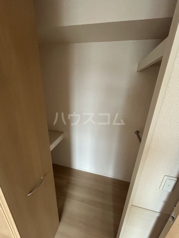 13/30 収納