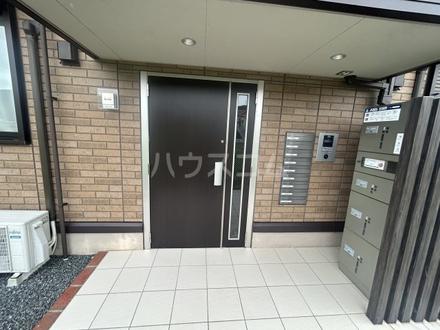 3/4 エントランス