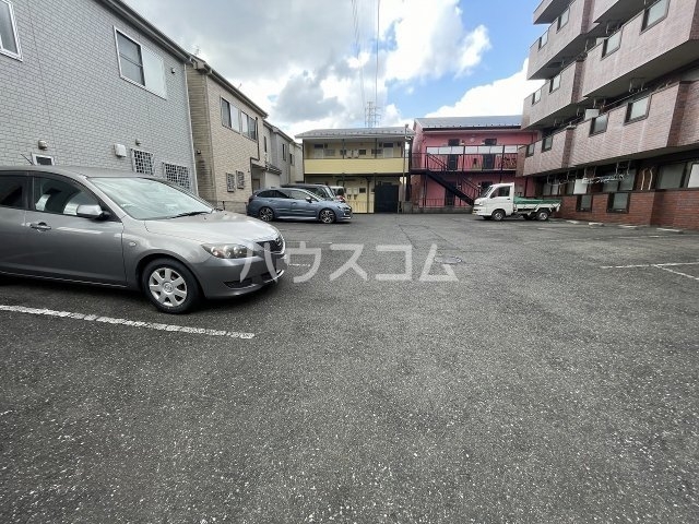 16/19 駐車場