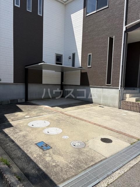 17/20 駐車場