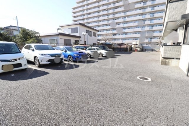2/3 駐車場