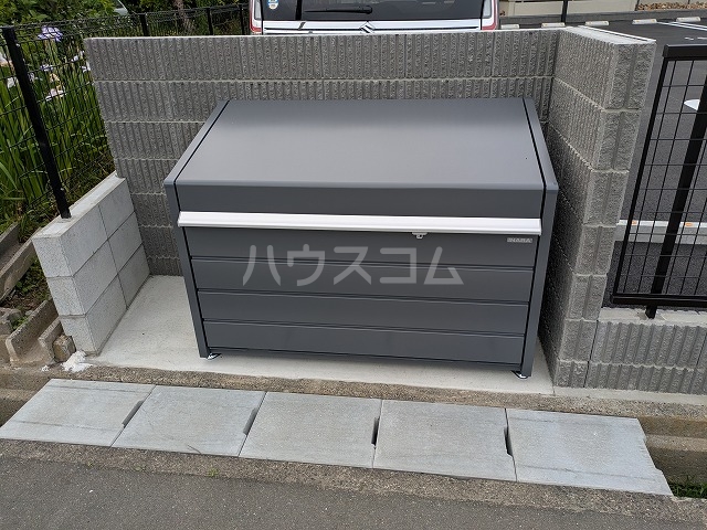 28/30 エントランス