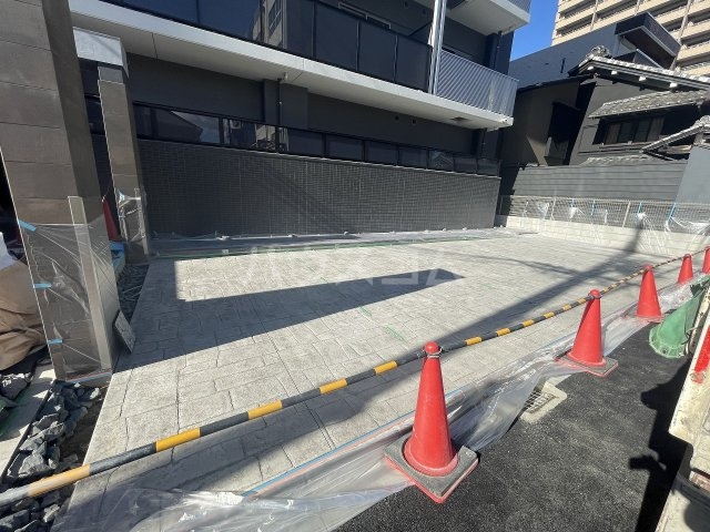 14/18 駐車場