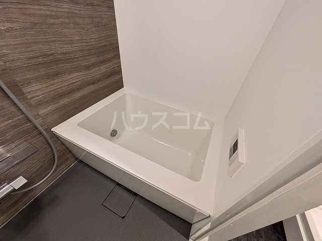 13/30 浴室