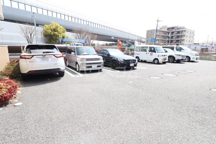 17/27 駐車場