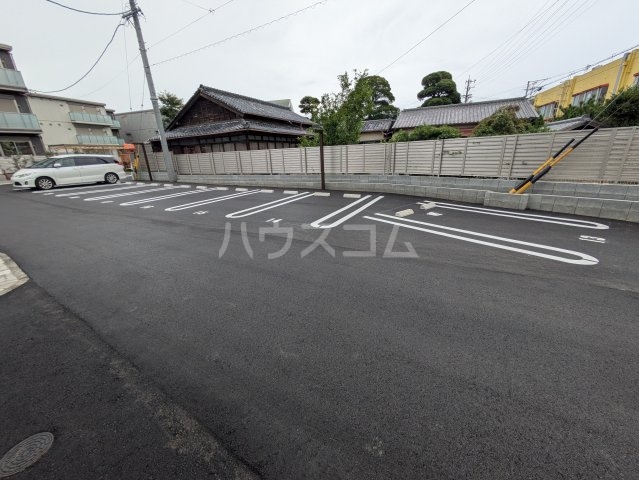 25/30 駐車場