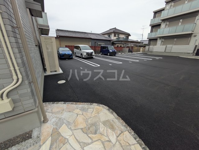 26/30 駐車場