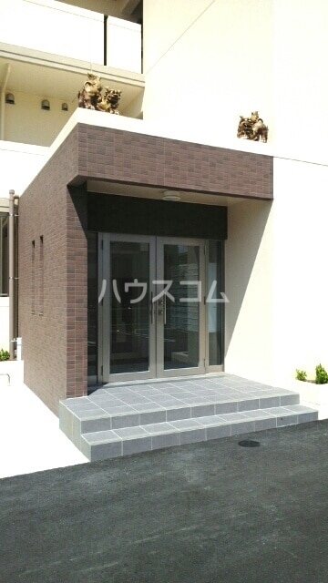 17/18 エントランス