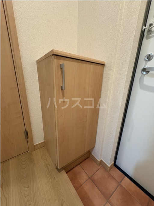 13/19 玄関