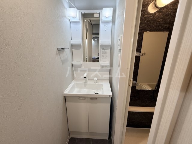 17/30 洗面