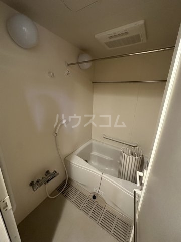 13/30 浴室