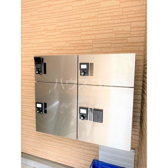 21/30 エントランス