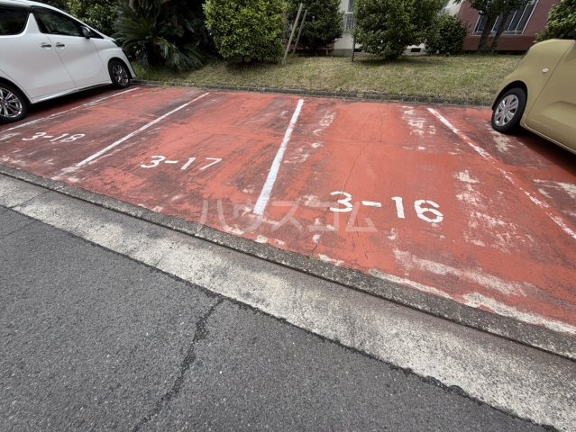 2/10 駐車場