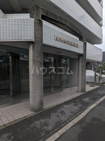 21/25 エントランス