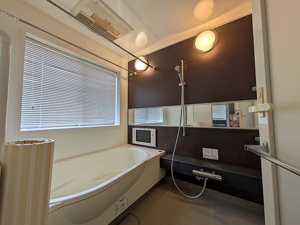 16/30 浴室