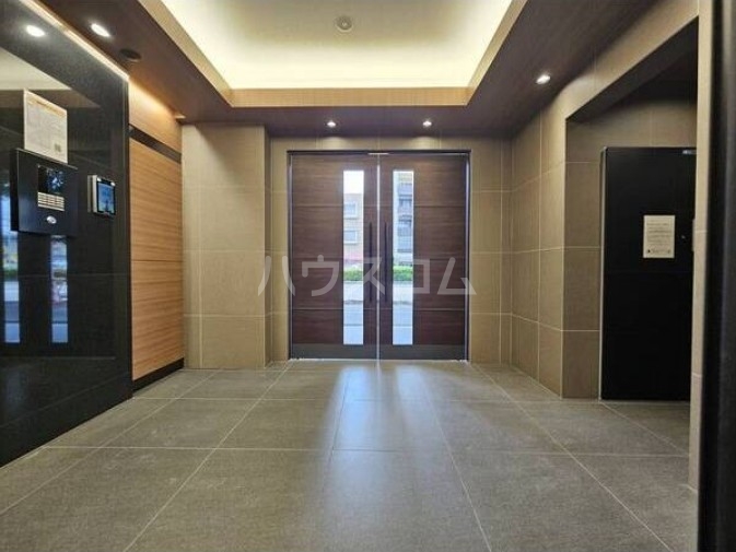 19/26 エントランス