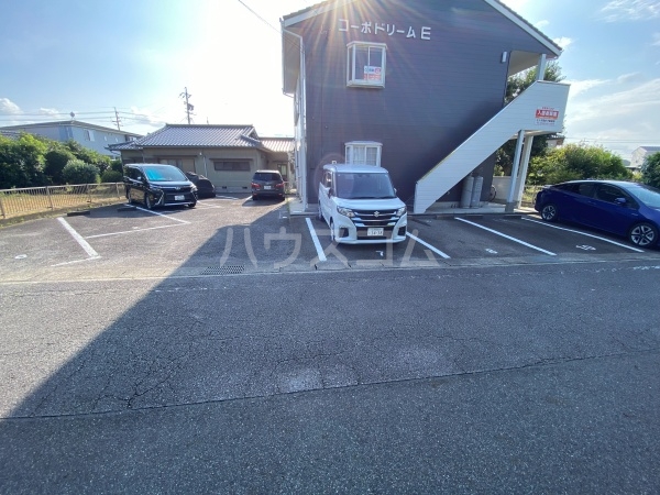 21/30 駐車場