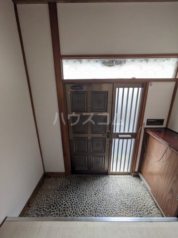 19/30 玄関