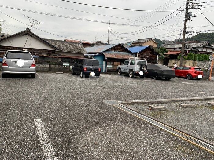 21/27 駐車場