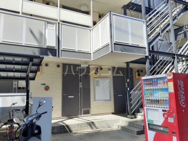 2/3 エントランス