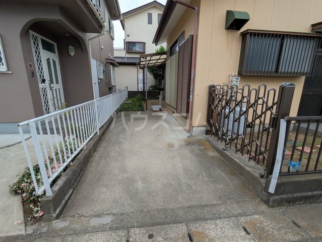 2/2 駐車場