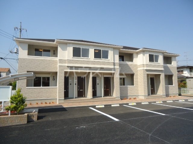 23/28 駐車場