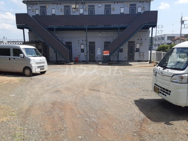 2/3 駐車場