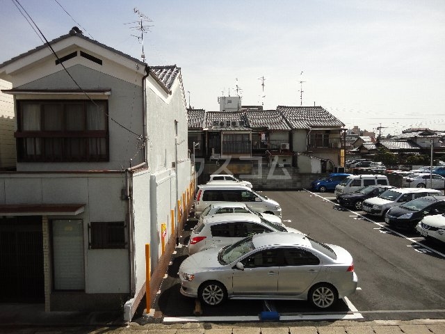 18/26 駐車場