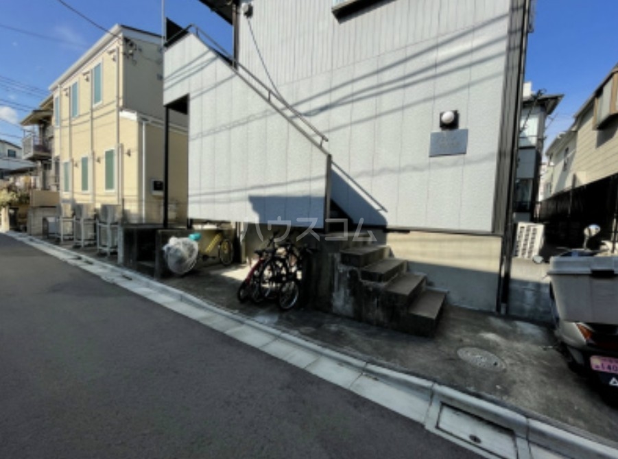 20/27 エントランス