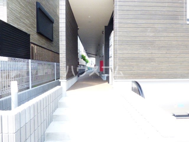 21/30 エントランス