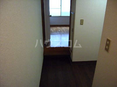 2/4 エントランス