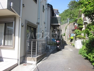 22/29 エントランス