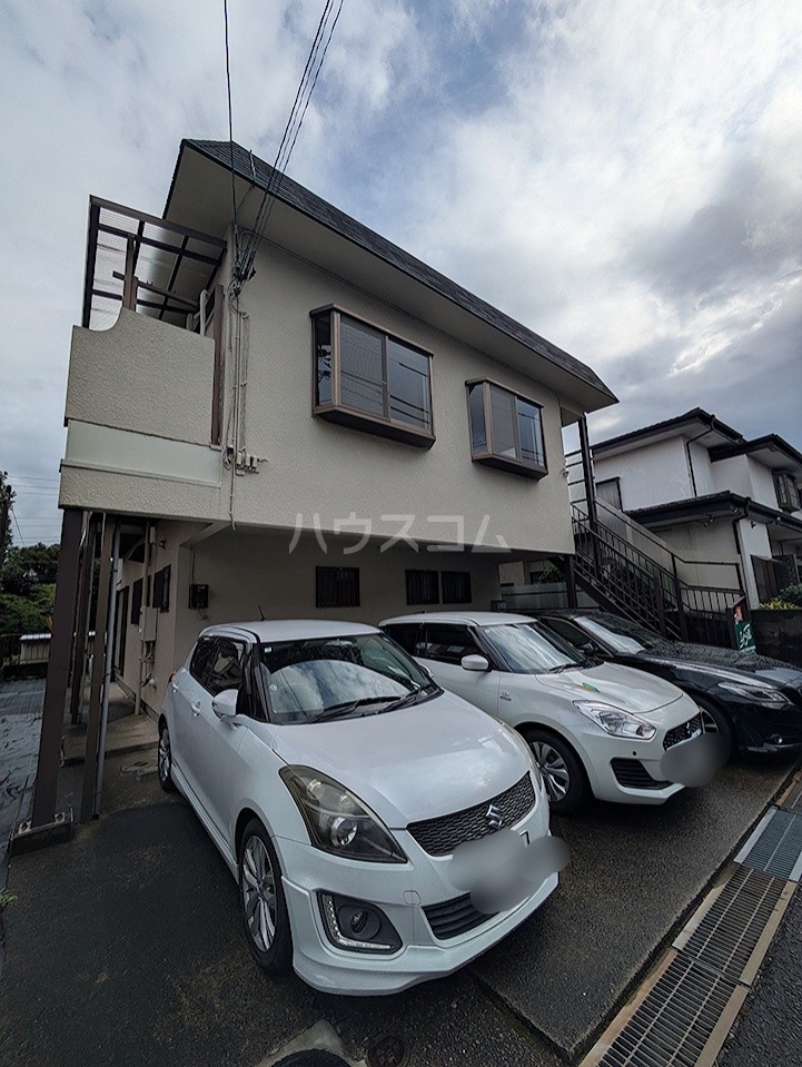 27/30 駐車場
