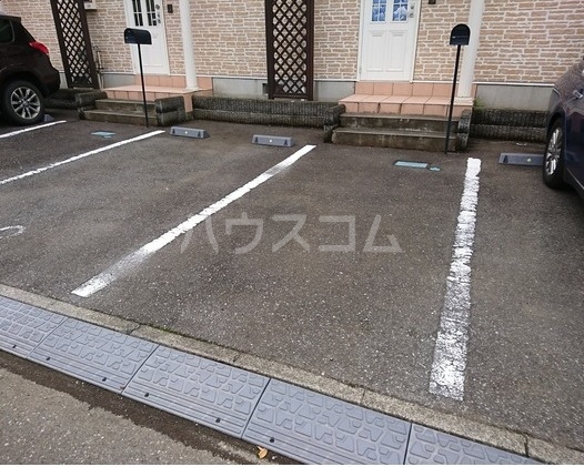15/17 駐車場