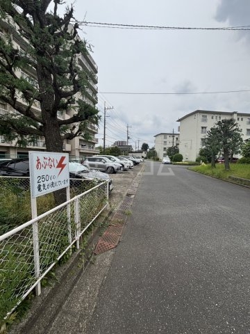 27/28 駐車場