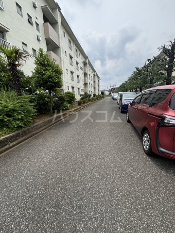 28/28 駐車場
