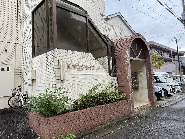 3/4 エントランス