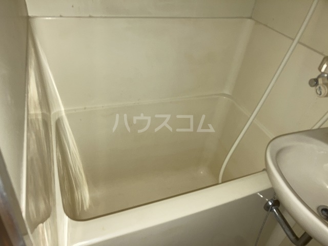 15/28 浴室