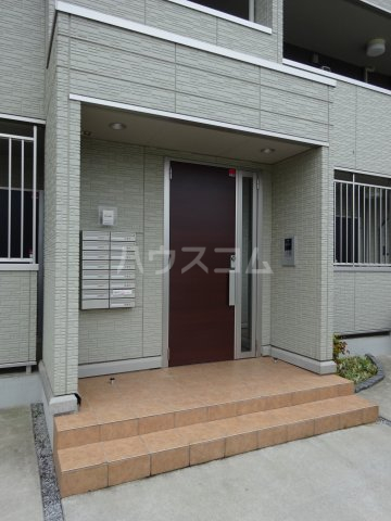 2/5 エントランス