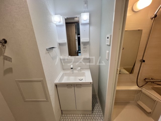 22/30 洗面