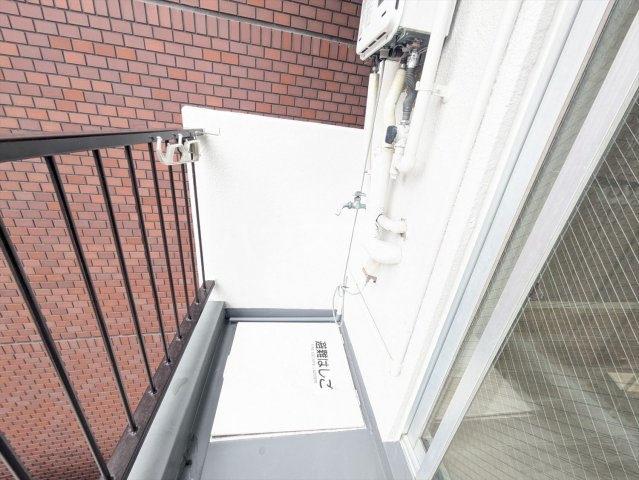 21/30 バルコニー