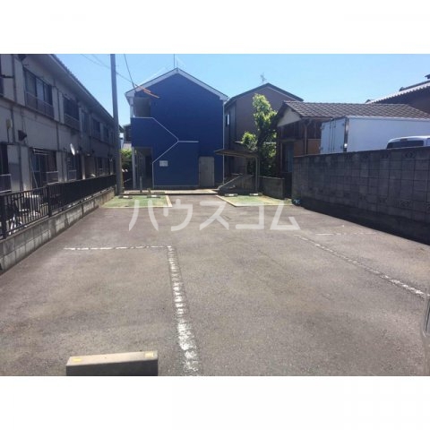 20/27 駐車場