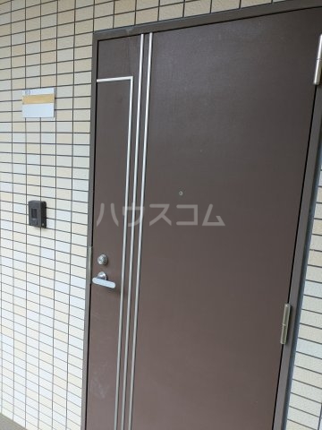 21/26 エントランス