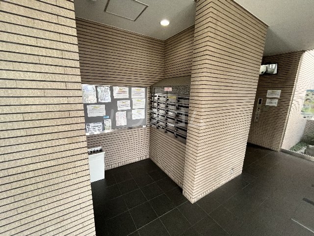 25/30 エントランス