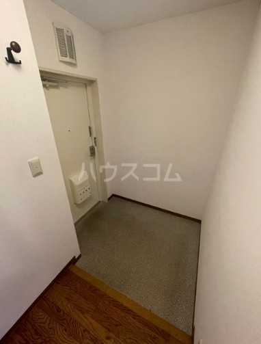 14/30 玄関