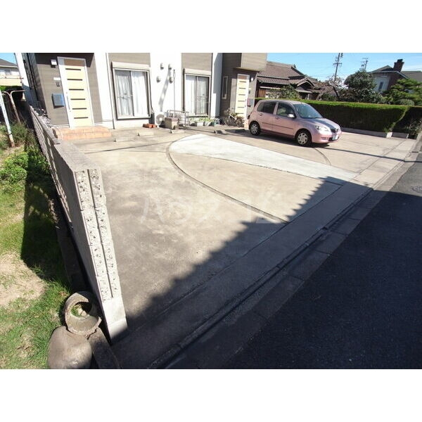 14/21 駐車場