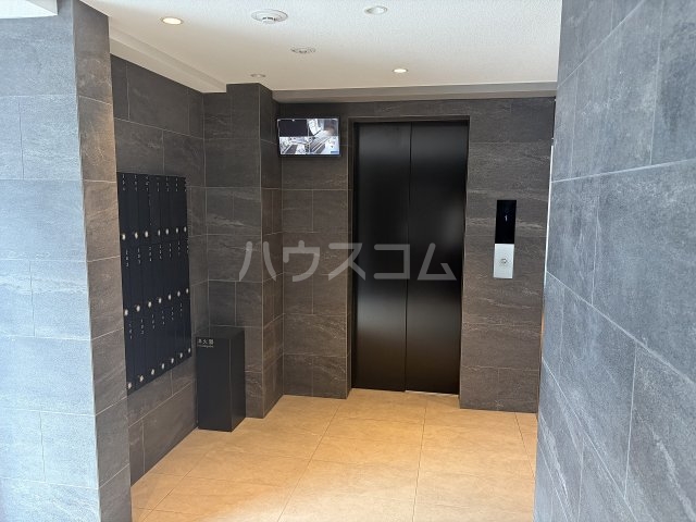 20/28 エントランス